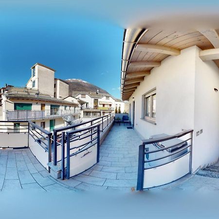 Holiday House Viola Tirano Zewnętrze zdjęcie