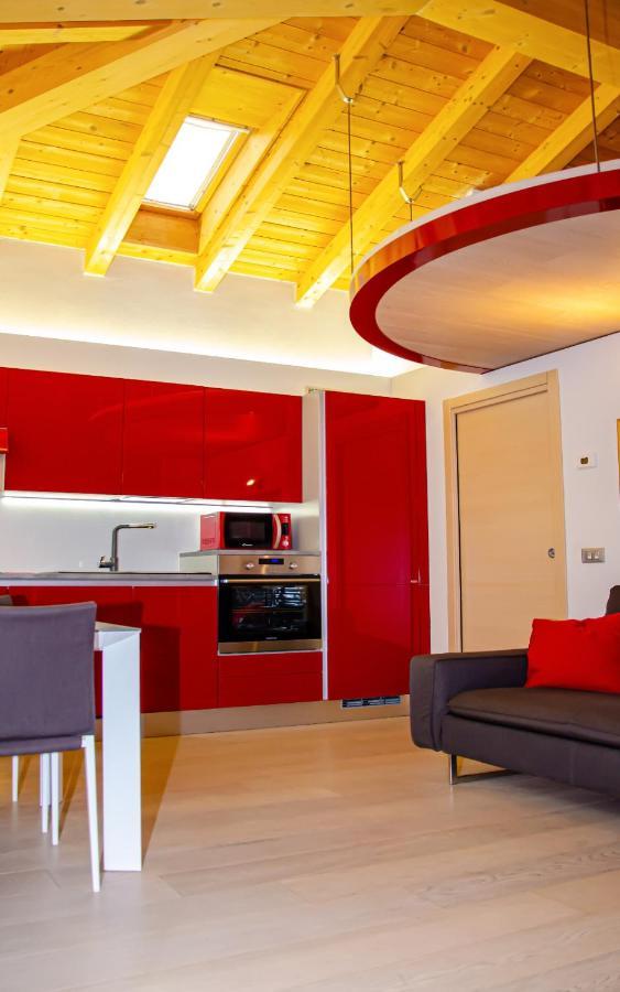 Holiday House Viola Tirano Zewnętrze zdjęcie