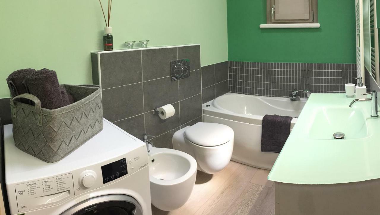 Holiday House Viola Tirano Zewnętrze zdjęcie